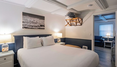 McBee Cottage - Grand Queen (Pet and child friendly)