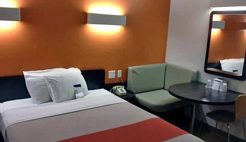 Standard Room, 1 Queen Bed, Non Smoking