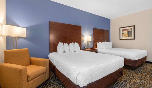 Suite, 2 Queen Beds, Non Smoking, Kitchen (Dining Table)