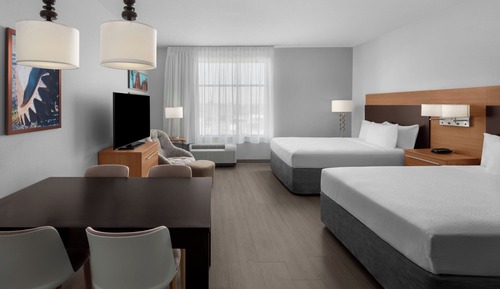 Studio, 2 Queen Beds (Mobility/Hearing Access, Roll-In Shwr)