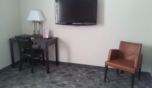 Standard Room, 1 Queen Bed, Accessible
