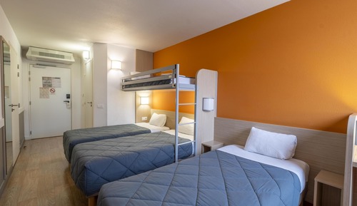 Standard Room, Multiple Beds