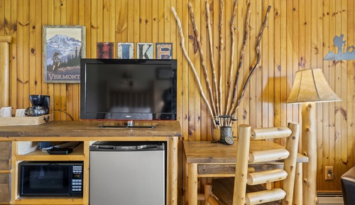 Standard Room, 2 Double Beds, Mountain View