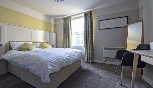 Double Room (Room 5)