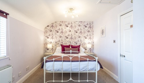 Superior Double Room, Ensuite (Horatia )