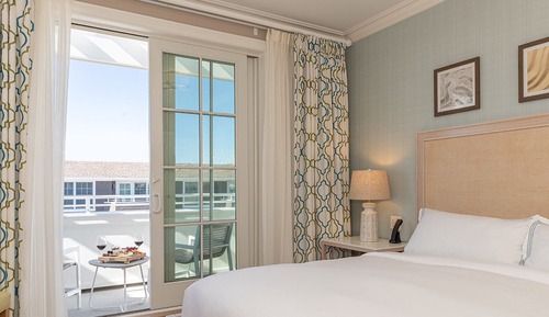 Standard Room, 1 King Bed (SPA-SIDE Town view king w/ balcony)
