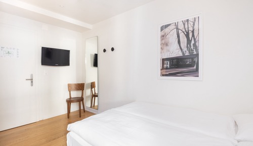 Double Room (Mini)