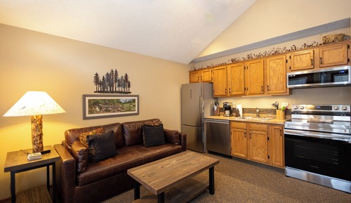 Suite (1 Bedroom Full Kitchen River Level)