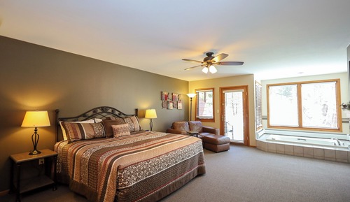 Suite, 1 King Bed (Spa)