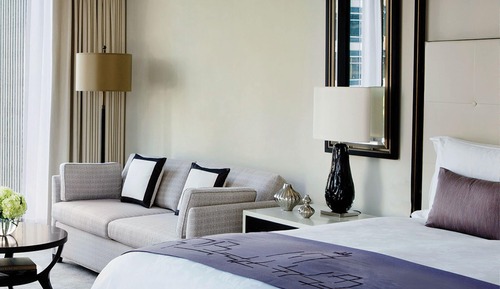 Junior Suite, 1 King Bed (Junior, Accessible)