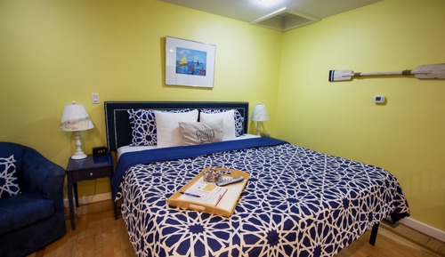 Superior Studio, Ensuite, Courtyard View (Goodrich Room)