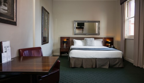 Deluxe Room, Bathtub