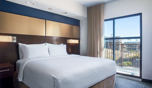Suite, 1 Bedroom (Hearing Accessible)