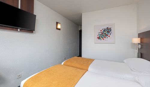 Standard Twin Room