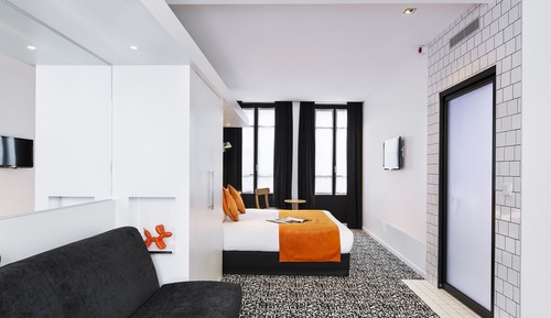 Junior Suite, 1 King Bed (Larger Room)
