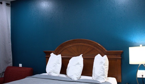 Deluxe Room, 1 Queen Bed