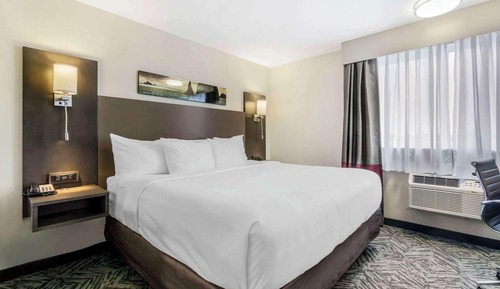 Suite, Multiple Beds, Non Smoking