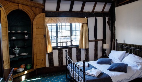 Double Room, Shared Bathroom