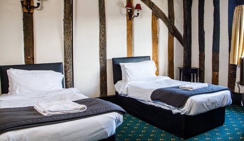 Twin Room, Shared Bathroom