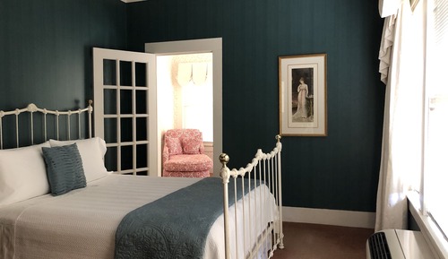 Romantic Suite, 1 Queen Bed, Garden View