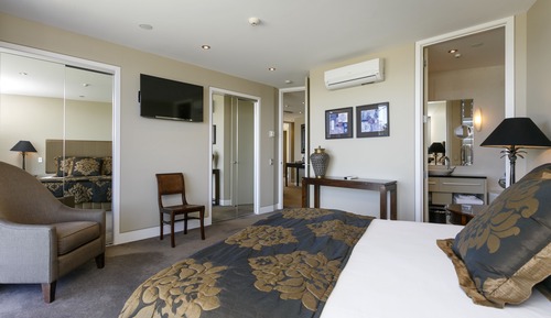 Luxury Apartment, 2 Bedrooms, Lake View, Lakeside