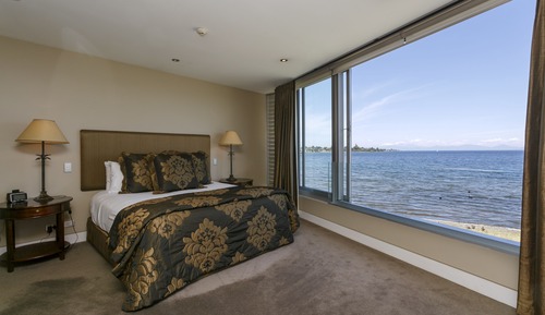 Luxury Apartment, 3 Bedrooms, Lake View, Lakeside