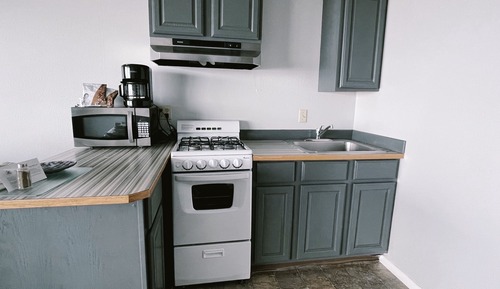 Standard Room, 1 King Bed, Kitchen (First Floor)