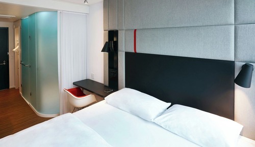 Room, 1 King Bed (High Floor)