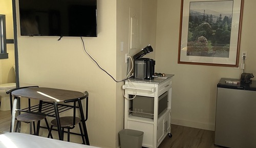 Standard Room, 2 Queen Beds, Non Smoking, Mountain View