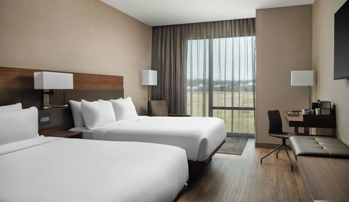 Room, 2 Queen Beds, Accessible Bathtub