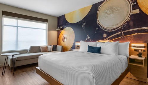 Standard Room, 1 King Bed, Non Smoking