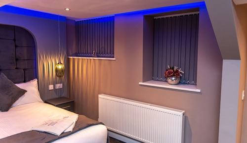 Design Apartment, Private Bathroom (Jacuzzi)