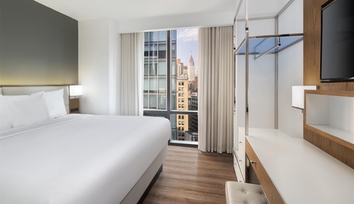 Standard Room, 1 King Bed, Accessible, Bathtub