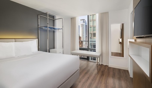 Standard Room, 1 Queen Bed, Accessible, Non Smoking