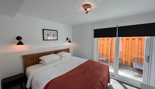 King Cottage #10 (Pet Friendly)