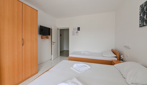 Comfort Room, Multiple Beds, Terrace