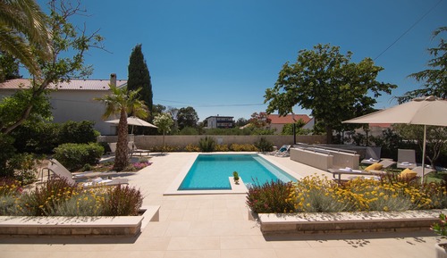 Deluxe Studio, Multiple Beds, Patio, Pool View