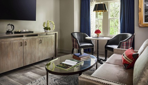 Premier Room, 1 King Bed with Sofa bed