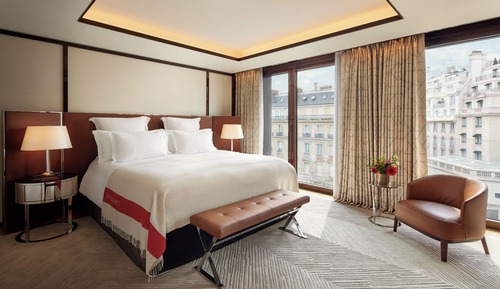 Deluxe Suite, City View