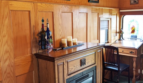 Comfort Studio, 1 Queen Bed with Sofa bed (Grape Escape - Private Caboose)