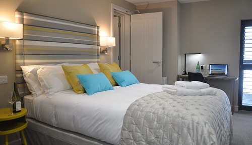 Deluxe Double or Twin Room