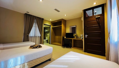 Deluxe Triple Chalet