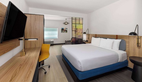 Double Room, 1 King Bed, Non Smoking