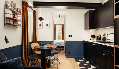 Deluxe Apartment
