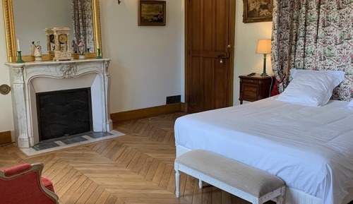 Superior Double Room, Ensuite, Park View (Chambre Jeanne Guesnet)