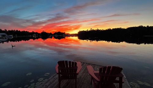 Three Bedroom Cottage, Lake View, Beach Access (Full Kitchen + Living Room + Full Resort Access)
