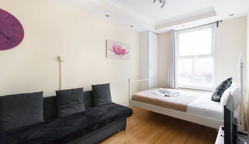 Classic Apartment, Private Bathroom