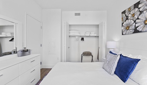 Luxury Apartment, 1 Queen Bed with Sofa bed