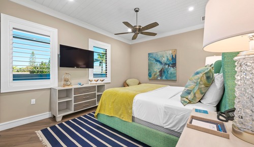 The Anna Maria Luxury Suite