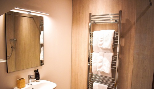 Double or Twin Room, Ensuite (Ash)